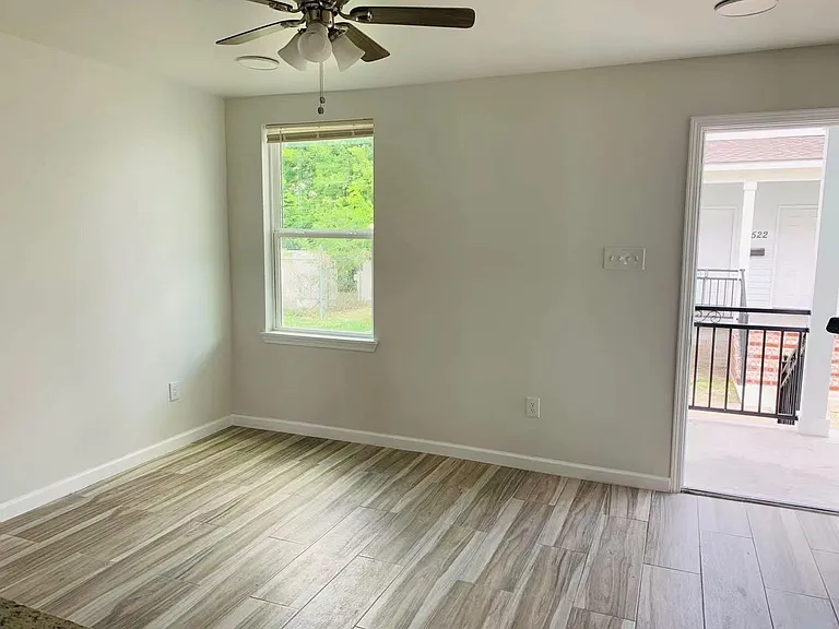 3512 Dante St #3512 — Photo 2