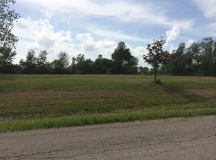 62703 Wayfaring Rd, Ray, MI 48096