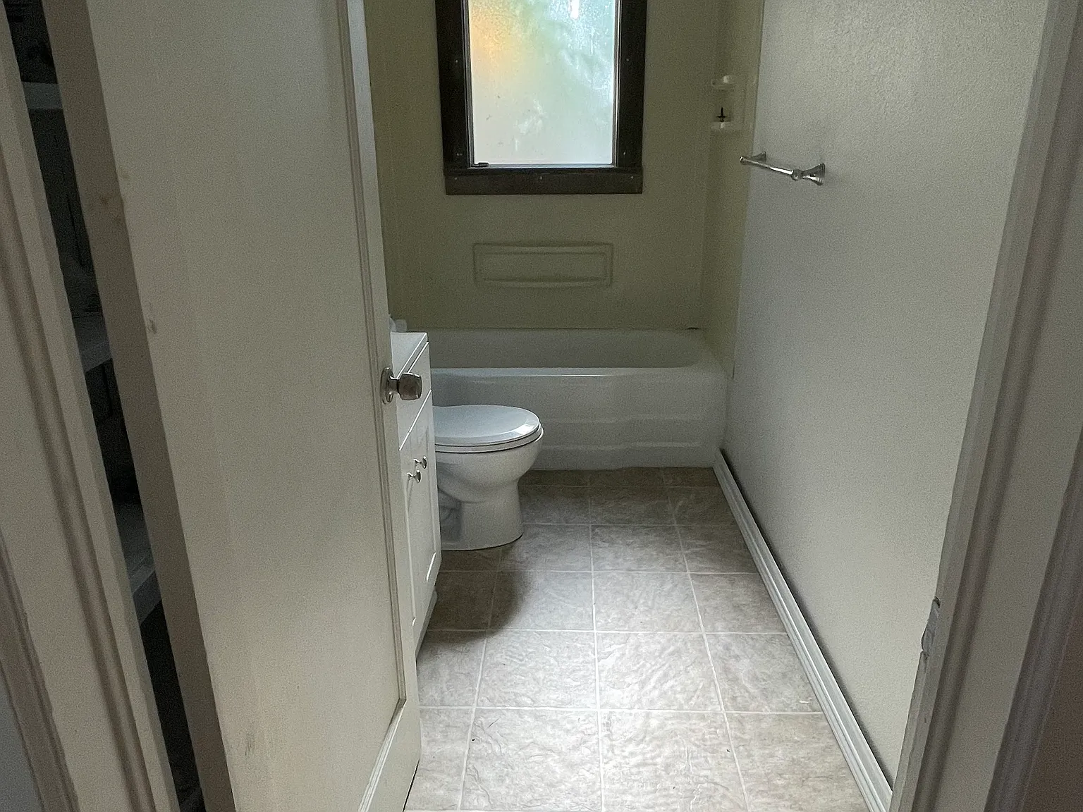 3 bed, 1380 sqft, $2,000 — Photo 4
