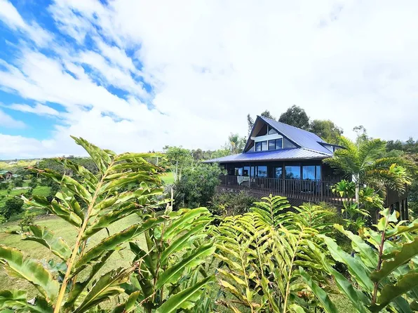 88-1554 Ala Pakaua St, Captain Cook, HI 96704