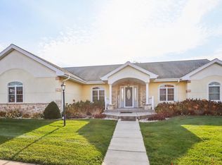601 Whitford Ave, Prairie Du Sac, WI 53578