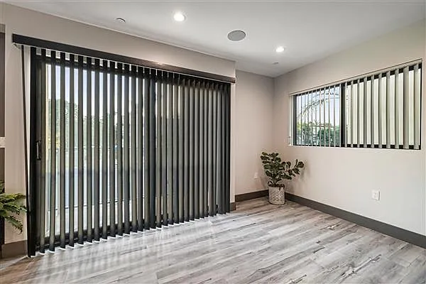 4930 Laurel Canyon Blvd #201 — Photo 27