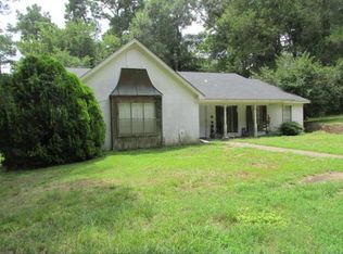 3 Summit Ridge Dr, Vicksburg, MS 39180