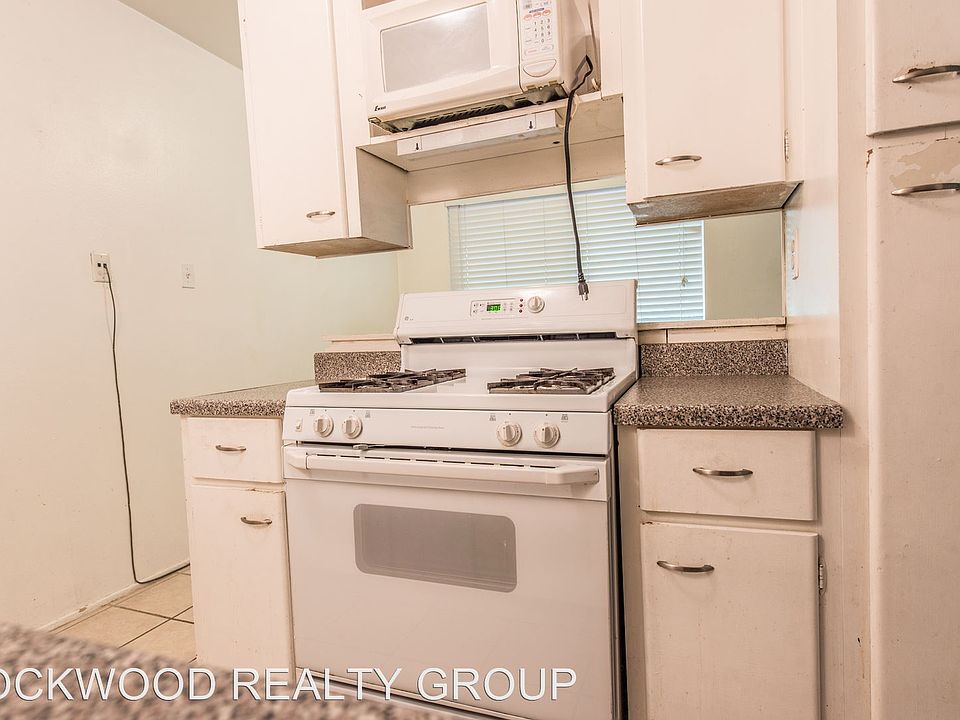 1st image of 201 Grove Pl APT 05