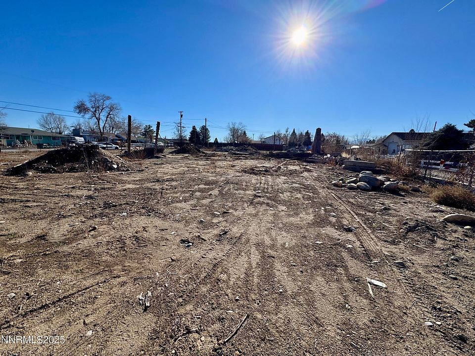 2nd image of 2090 Fife Dr