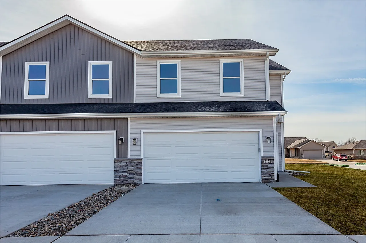 3 bed, 2.5 bath, 1591 sqft, $1,875 — Photo 1