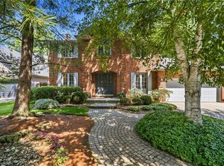 91 Rembrandt Ct, Hamilton, ON L9G4P8