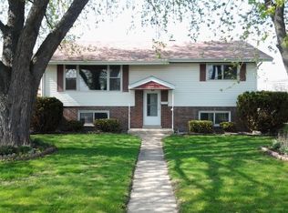 5400 W 135th Ct, Crestwood, IL 60445