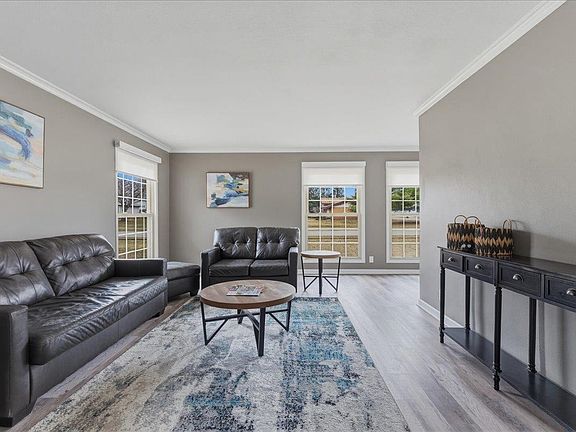 5th image of 4028 Rownd St