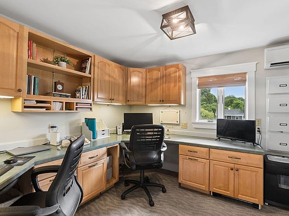 4th image of 11 Valley View Drive