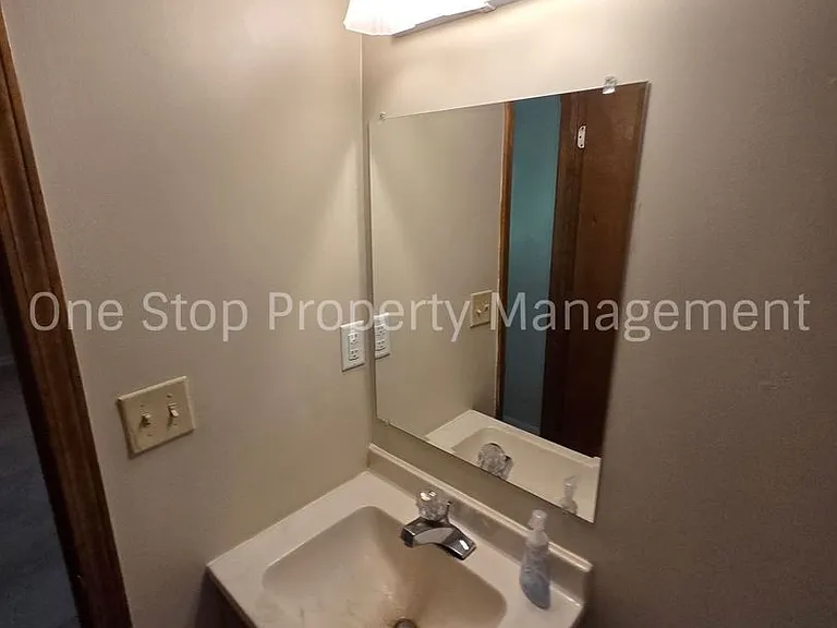 7902 NW 79th Pl — Photo 19