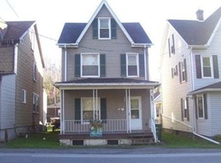 352 Greenwood Rd, Altoona, PA 16602