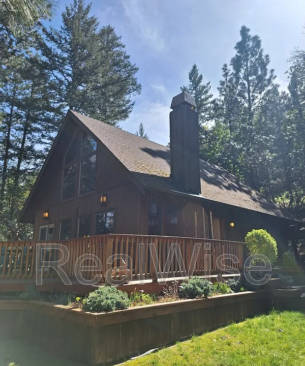 1711 Apache Dr