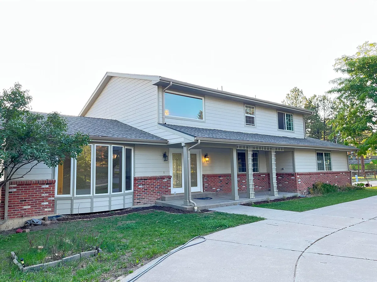 Building Photo - 8374 Piney Creek Rd
