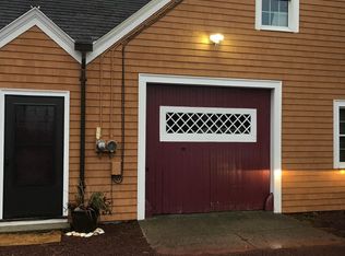 2096 E Main Rd, Portsmouth, RI 02871