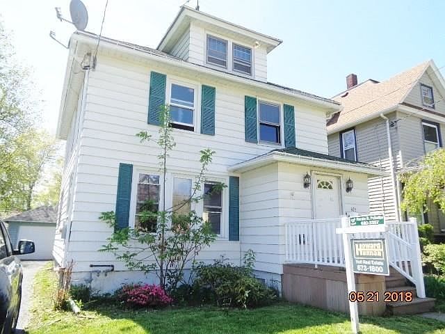 1st image of 425 Woodrow Ave