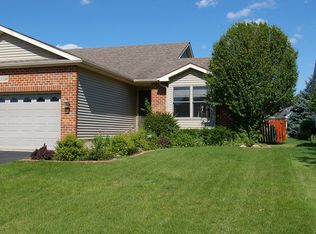 1150 Penny Ln, Sycamore, IL 60178