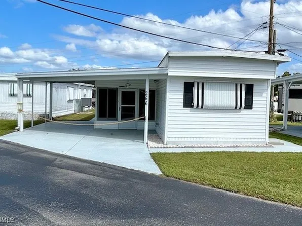 5558 Palm Beach Blvd Lot 256, Fort Myers, FL 33905