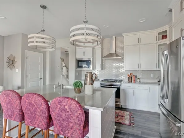 18755 Palisades Rdg, Moseley, VA 23120