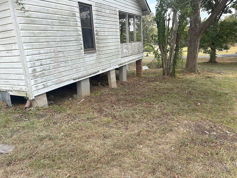 1st image of 825 Highland Ave