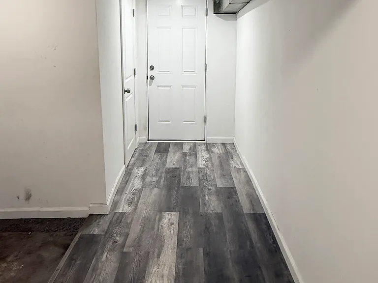 210 Washington St — Photo 8