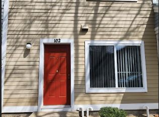 102 N Point Dr #102, Dorchester, MA 02125