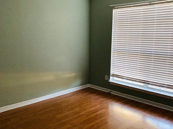 4th image of 867 Stonebrook Dr