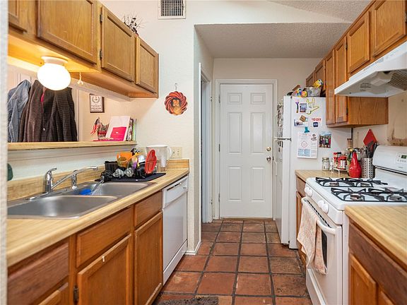 2nd image of 9100 Japonica Ct