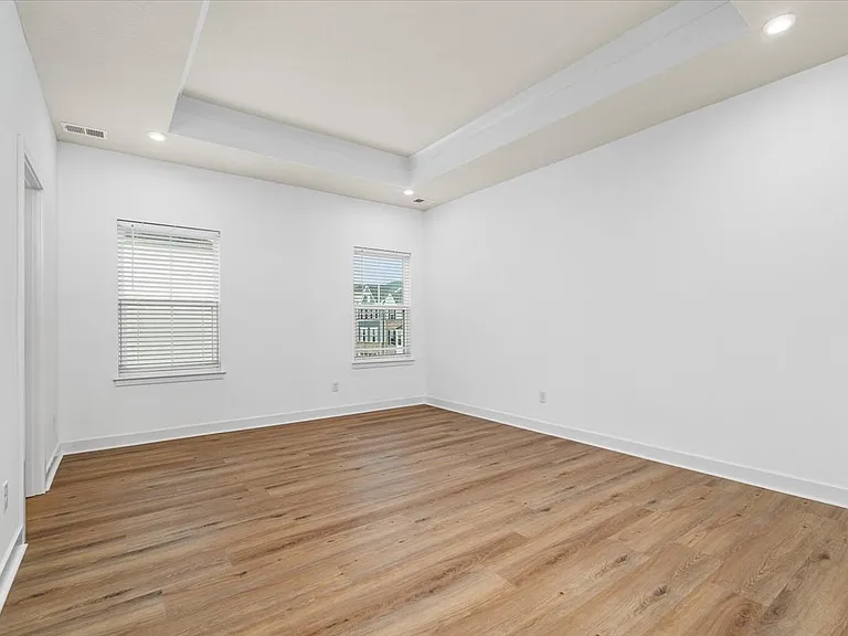 9001 Hickory Rd — Photo 18