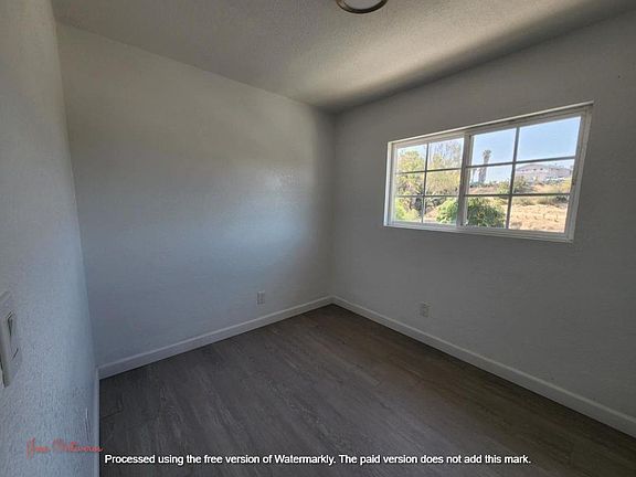 5th image of 3763 Winona Ave