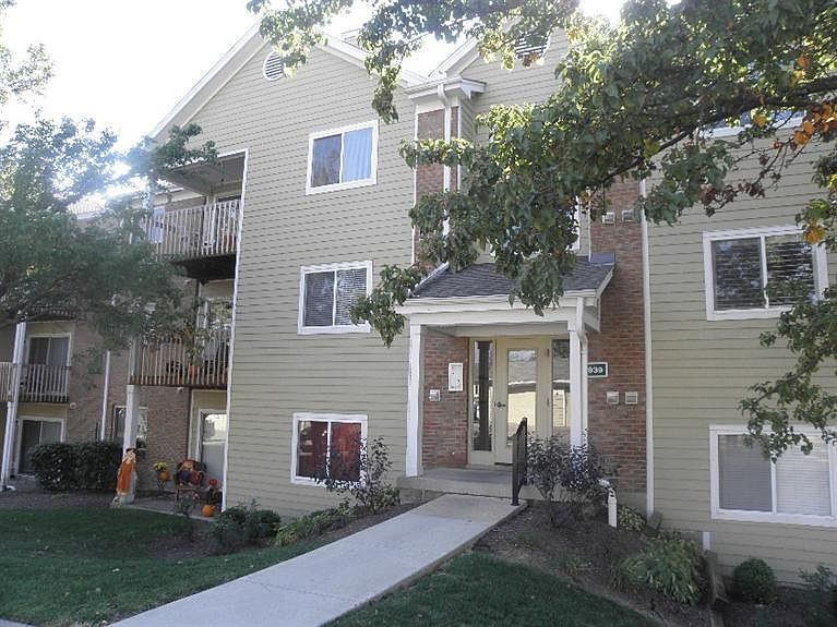 1st image of 8939 Eagleview Dr APT 11
