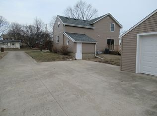 320 W Clark St, Princeton, IL 61356