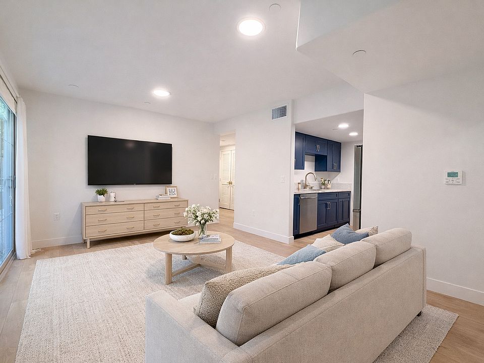 1st image of 4543 Finley Ave #104