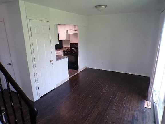 2nd image of 3024 Rotunda Ct S