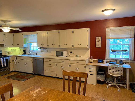 5th image of 1012 Fairlawn Ave