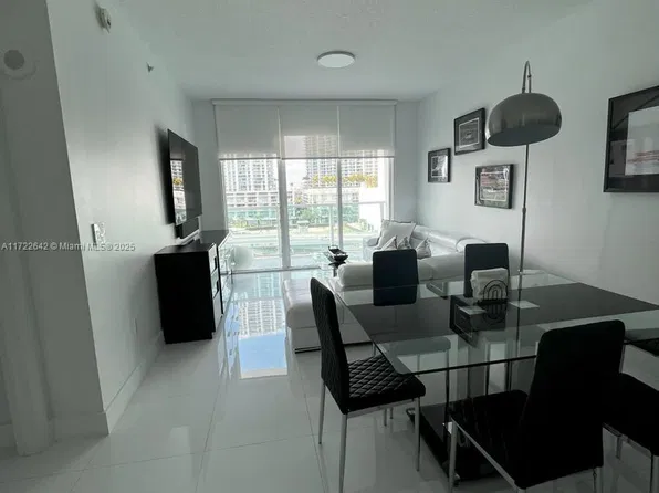 31 SE 5th St, Miami, FL