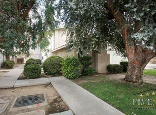 201 Jardin Ct APT B, Bakersfield, CA 93301