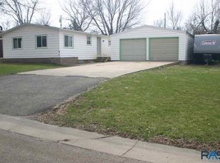 403 Royce St, Garretson, SD 57030