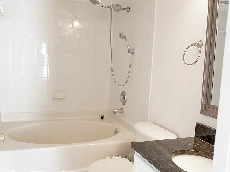 9426 Charlesberg Dr — Photo 10