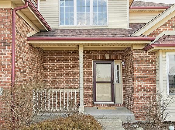 5th image of 332 Fossland Ave