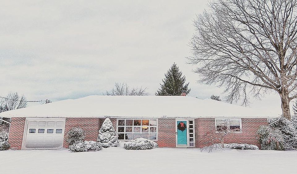 2nd image of 1409 E Meadowbrook Rd