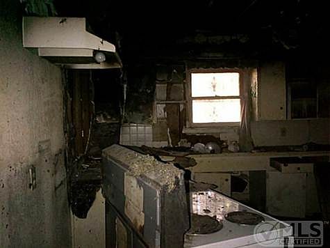3rd image of 4404 Pate Dr