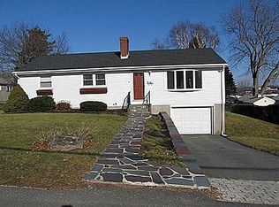 3 Paul Ave, Middletown, RI 02842