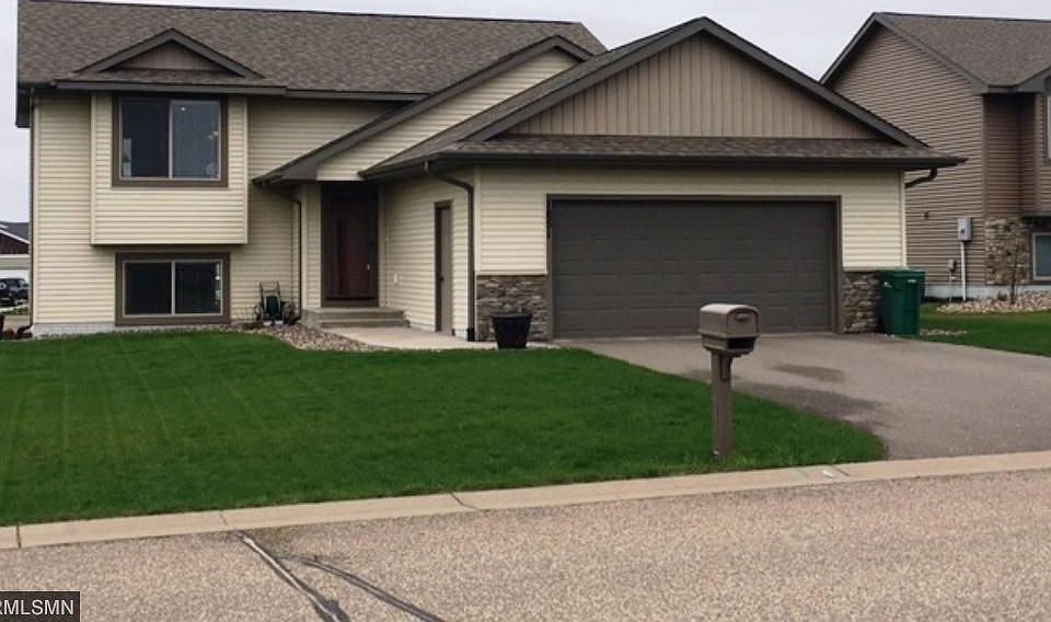 1st image of 1851 White Pine Way