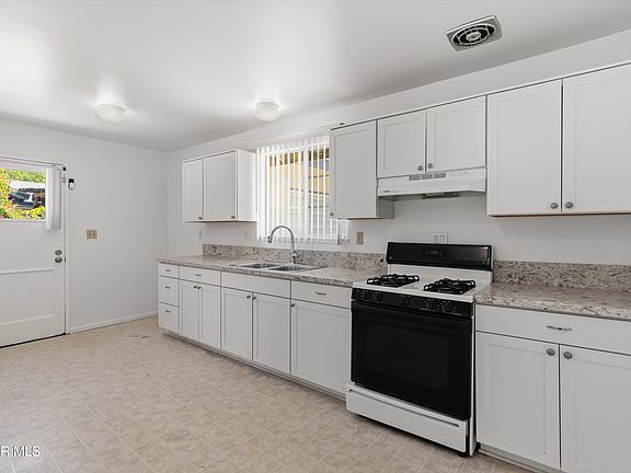 5th image of 1441 Ahart St