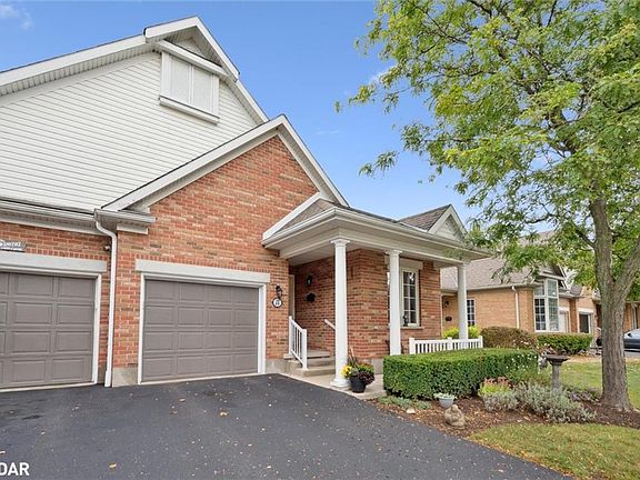 4th image of 11 Magnolia Ln