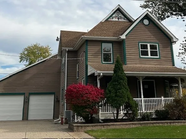 (undisclosed Address), Eola, IL 60519