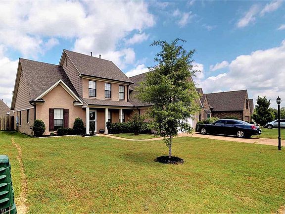 3rd image of 13504 Lapstone Ln