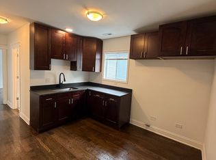2011 Darrow Ave #2, Evanston, IL 60201