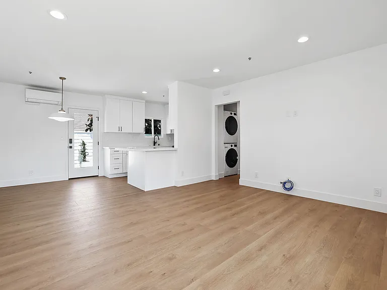 1500 Coral Pl — Photo 4